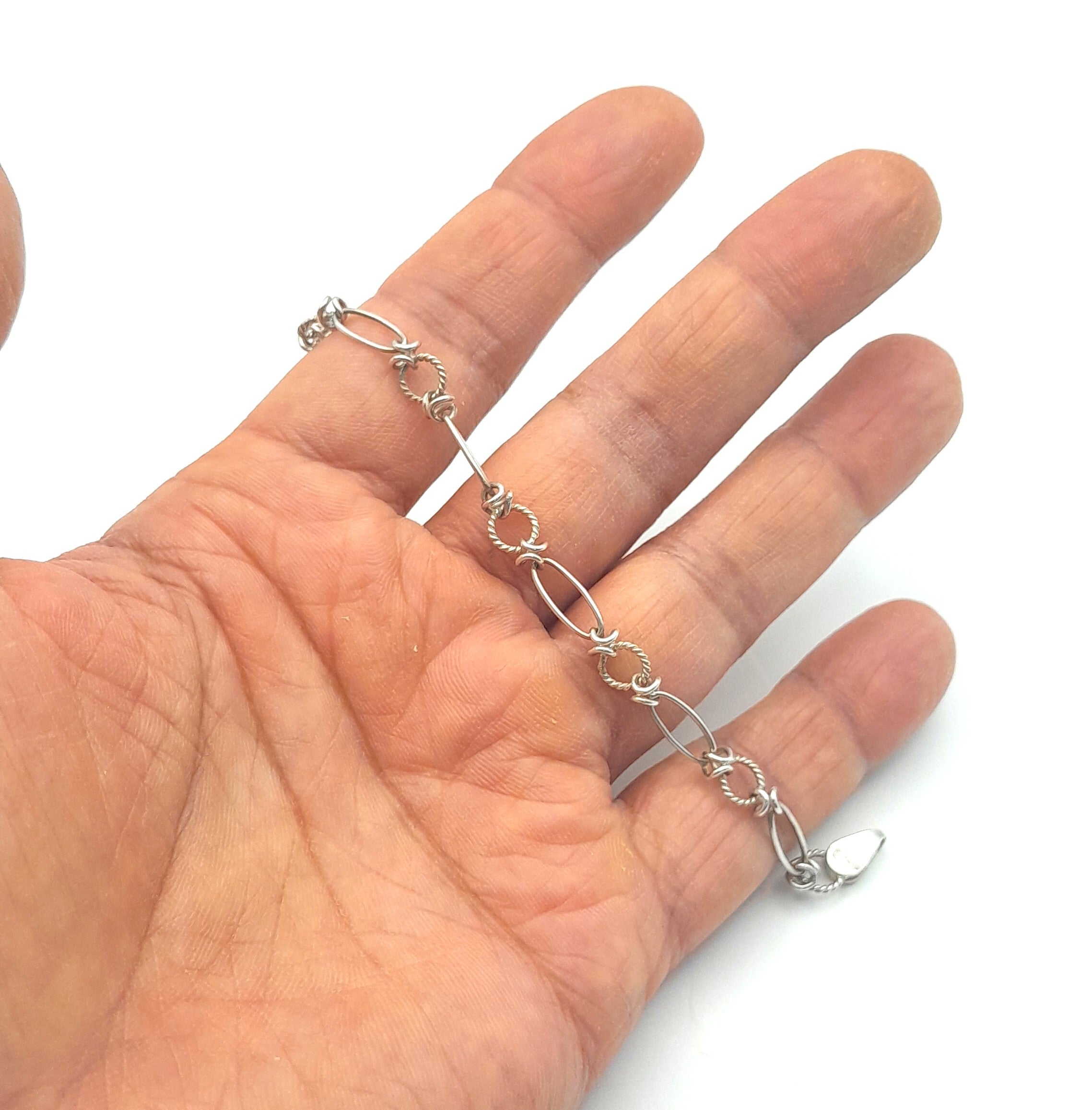 Sterling Silver Chain Bracelet – Twisted Loop Link Design
