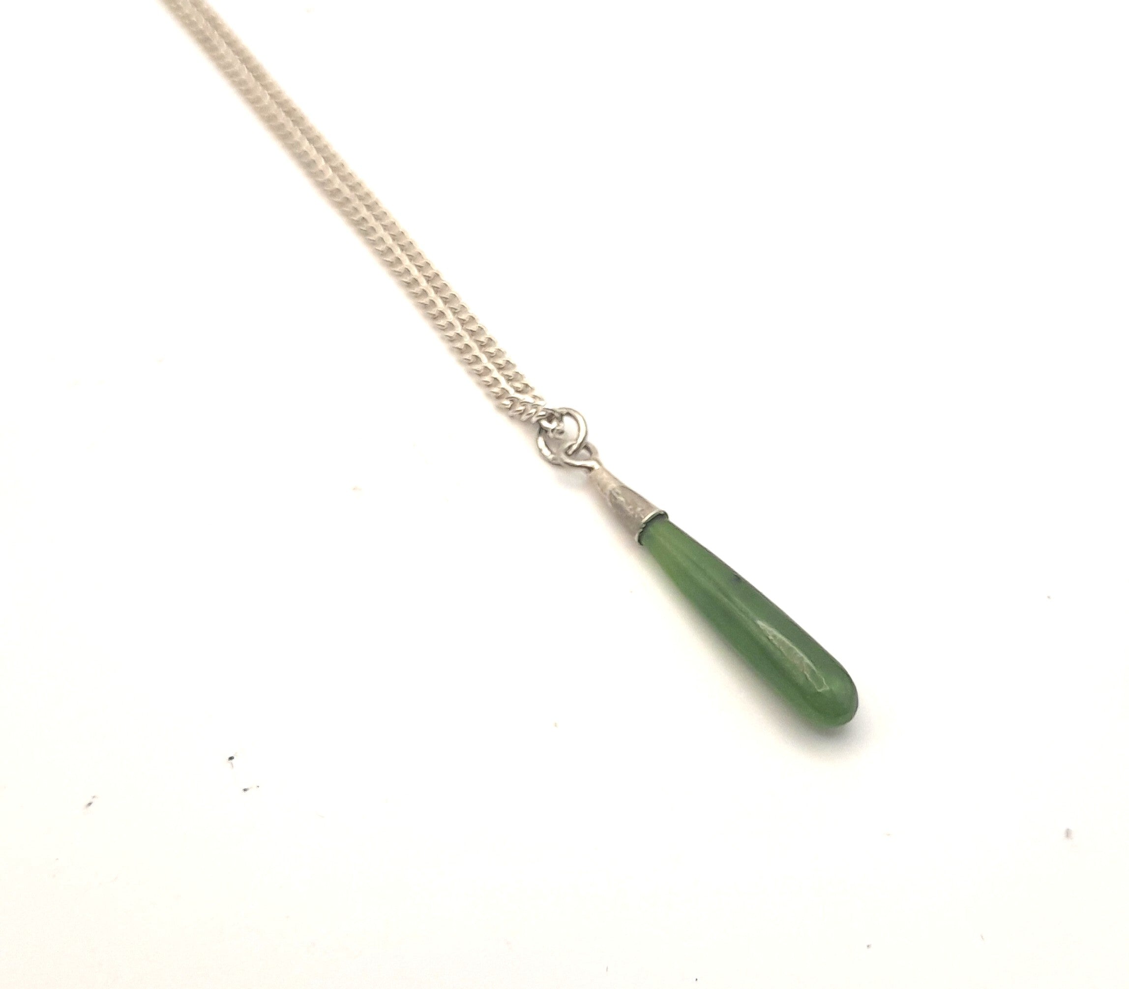 Green Teardrop Pendant Necklace – Silver